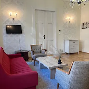 P9 By Small Budapest